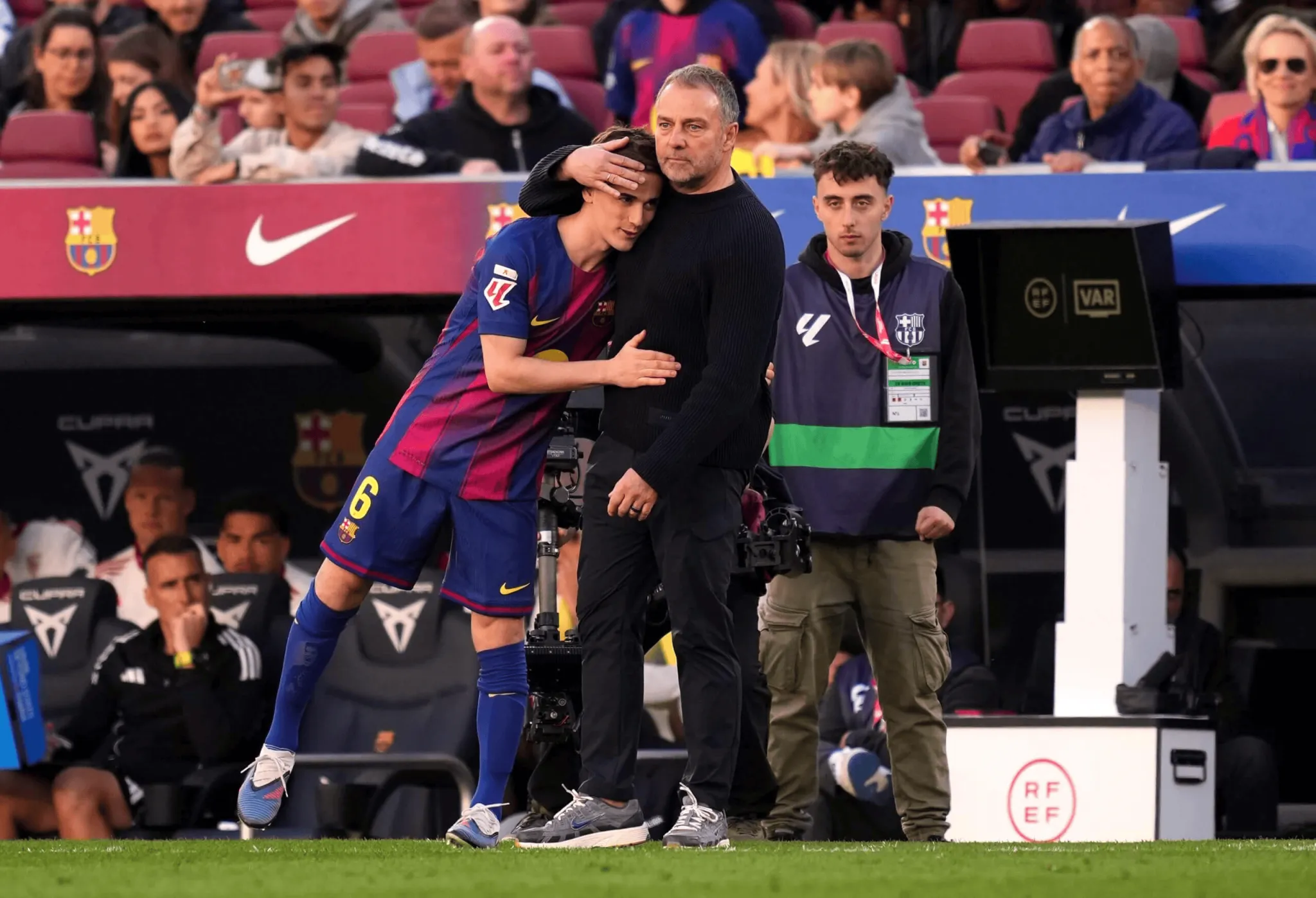 PG电子官方入口-TA：巴萨内部称弗里克真心为球员高兴，就像他们的父亲一样